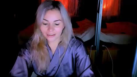 Lora online show from September 30, 2:39 am