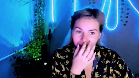 Lora online show from September 25, 3:05 am