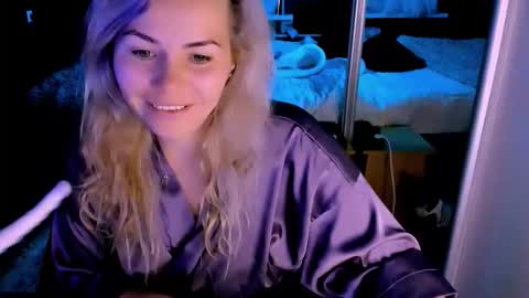 Lora online show from October 8, 2:38 am