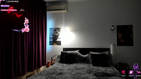 Snapshot of loraflame chatting on January 14, 9:13 am Lora online show from January 14, 9:13 am