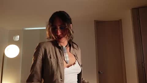 Deborah Daz online show from January 5, 5:27 pm