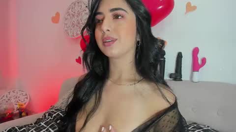 Snapshot of lorens_martin chatting on February 16, 10:10 am L O R E N online show from February 16, 10:10 am