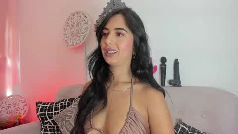 Snapshot of lorens_martin chatting on January 26, 5:02 pm L O R E N online show from January 26, 5:02 pm