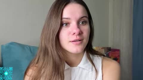 Chloe for Fan BlackHole online show from November 3, 5:28 pm