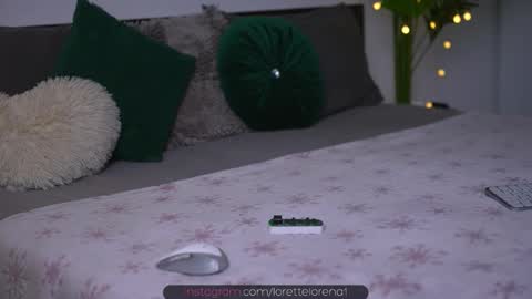 Snapshot of lorettelorenaa chatting on October 6, 5:24 am LoretteLorena online show from October 6, 5:24 am