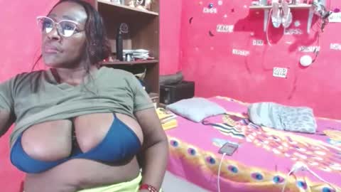 loretybighot online show from November 17, 3:57 pm