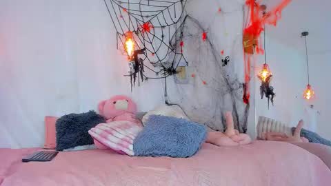 Lori Evans online show from October 23, 4:29 am