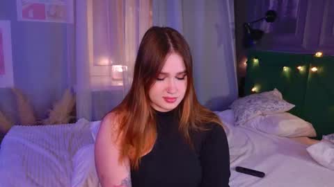 Lori online show from November 28, 7:50 pm