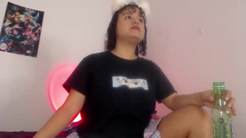 Snapshot of lou_cuteee chatting on February 18, 1:43 am lou_cuteee online show from February 18, 1:43 am