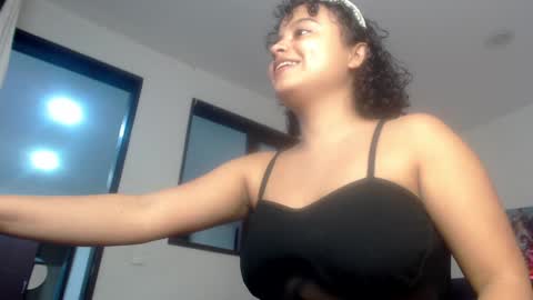 Snapshot of lou_cuteee chatting on January 17, 12:53 am lou_cuteee online show from January 17, 12:53 am