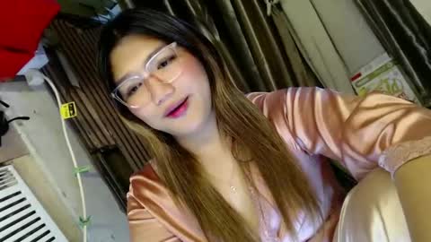 Sweet   online show from January 29, 1:38 pm