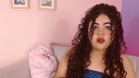 lourdes_moon22 online show from November 4, 1:05 pm