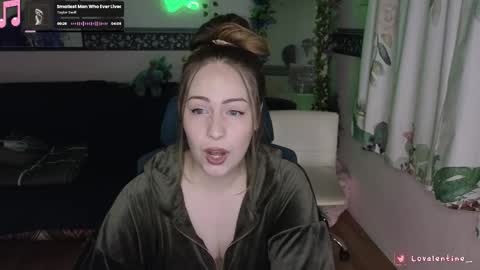 Lo Valentine online show from December 2, 5:20 am