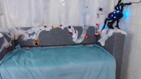 love bella  online show from October 19, 12:34 am