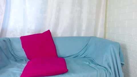 love bella  online show from September 26, 1:14 am