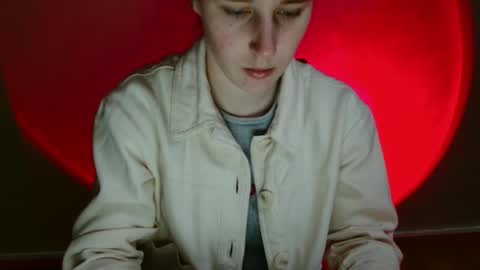 Vivian online show from January 12, 12:10 pm