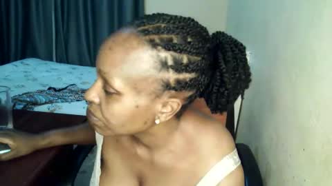 loveedee4 online show from May 16, 12:24 am