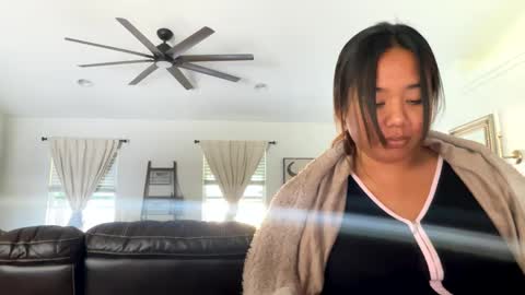 Love online show from December 12, 8:43 pm