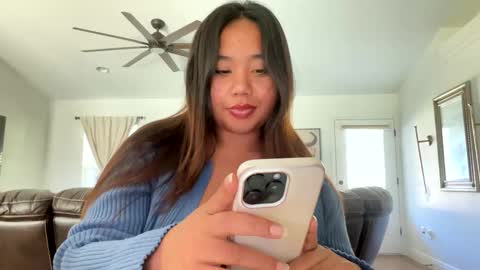 Love online show from March 11, 7:58 pm