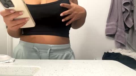 Love online show from January 30, 9:47 pm