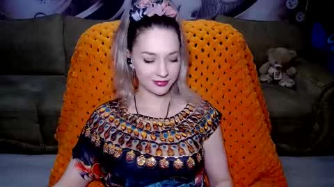 Snapshot of lovellymalina chatting on December 16, 2:27 pm private open online show from December 16, 2:27 pm