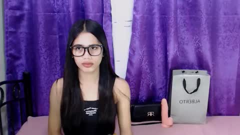 lovely062006 online show from February 14, 6:59 am