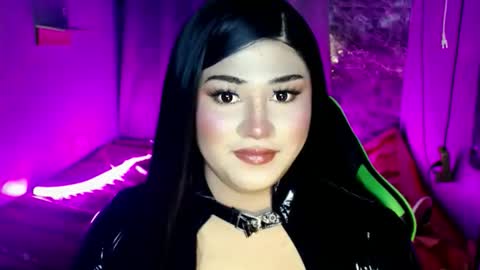 lovely_coleen online show from November 27, 4:21 pm