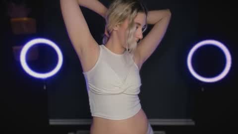 Bella 3 online show from January 8, 11:47 am