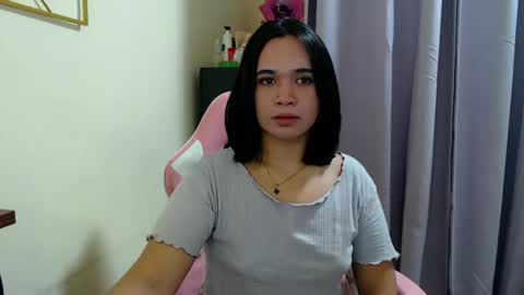 LOVE online show from November 19, 5:35 pm