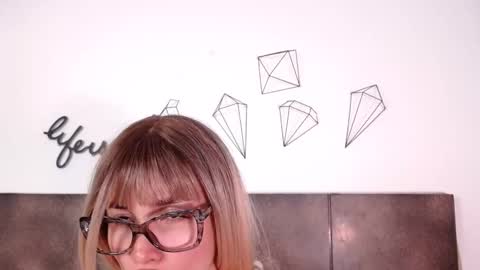 Snapshot of lovely_secret chatting on February 20, 4:58 pm Hi guys online show from February 20, 4:58 pm