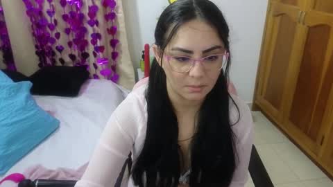 Snapshot of lovely_trix_ chatting on February 20, 11:42 am Trix online show from February 20, 11:42 am