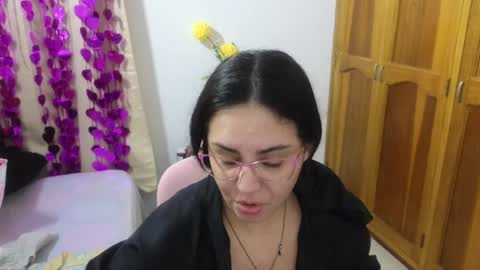 Snapshot of lovely_trix_ chatting on January 10, 11:33 am Trix online show from January 10, 11:33 am