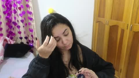 Snapshot of lovely_trix_ chatting on January 27, 11:43 am Trix online show from January 27, 11:43 am