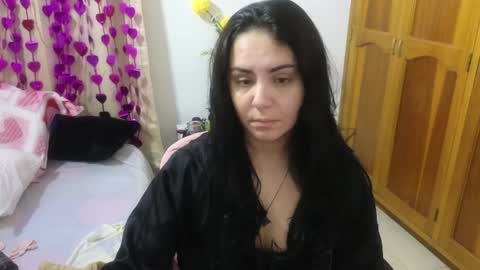 Snapshot of lovely_trix_ chatting on January 23, 11:37 am Trix online show from January 23, 11:37 am