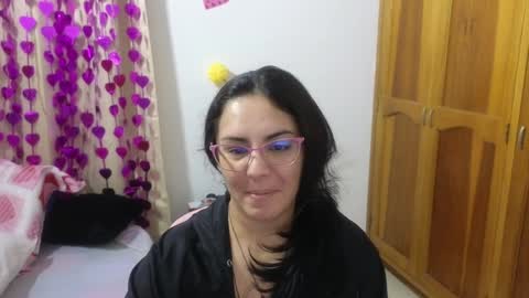 Snapshot of lovely_trix_ chatting on January 21, 11:35 am Trix online show from January 21, 11:35 am