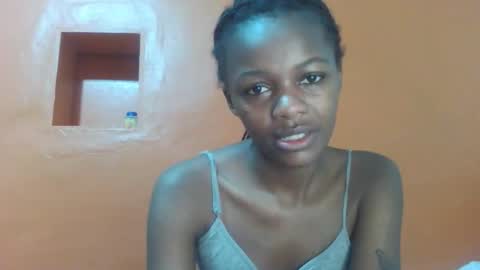 Lovely yvonne online show from October 17, 7:06 pm