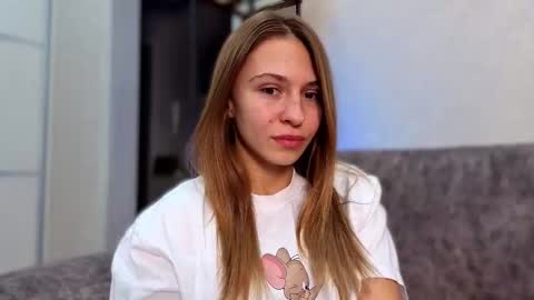 Kate only online show from October 12, 1:35 pm