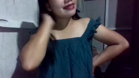 lovelymocha27s online show from December 5, 11:22 am