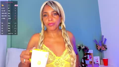 Snapshot of lovelynickyy chatting on February 26, 12:49 pm Nicky online show from February 26, 12:49 pm