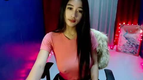lovelypetite143 online show from June 8, 3:57 pm
