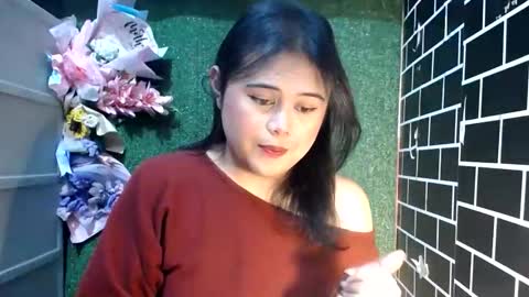 Snapshot of lovelypinaychubsx chatting on October 13, 9:06 pm lovely online show from October 13, 9:06 pm