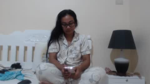 Snapshot of lovelyquey chatting on October 19, 7:27 pm Angelquey online show from October 19, 7:27 pm