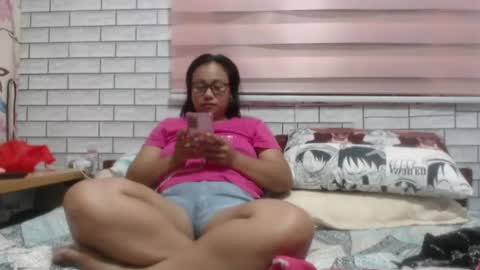 Snapshot of lovelyquey chatting on February 9, 7:52 pm Angelquey online show from February 9, 7:52 pm