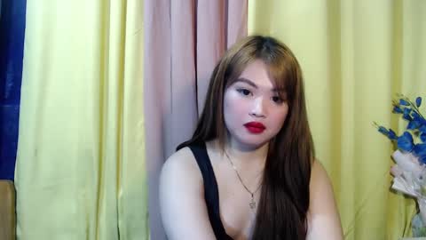 Snapshot of lovelyrhean chatting on February 3, 4:41 pm Rhean online show from February 3, 4:41 pm