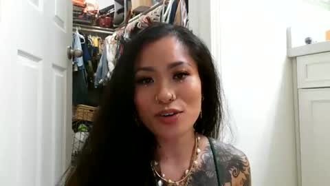 lovelyxmacii online show from March 10, 2:15 am