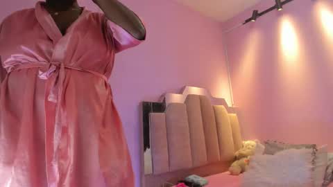 L O V E  online show from September 30, 12:22 pm