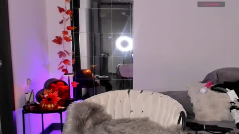 Snapshot of lovesamy19 chatting on October 23, 4:18 am Love online show from October 23, 4:18 am