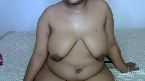 loveydivah online show from November 28, 11:19 pm