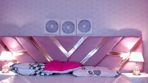Snapshot of luanastonne chatting on September 19, 3:27 am LuanaStonne online show from September 19, 3:27 am