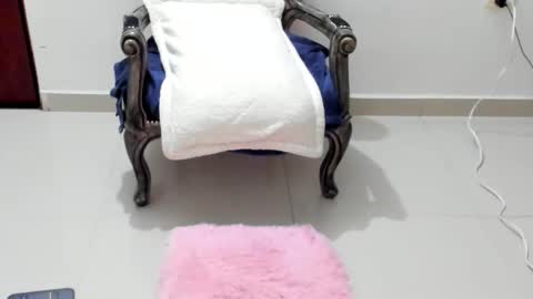 luara__01__lecat_1 online show from February 15, 7:51 am